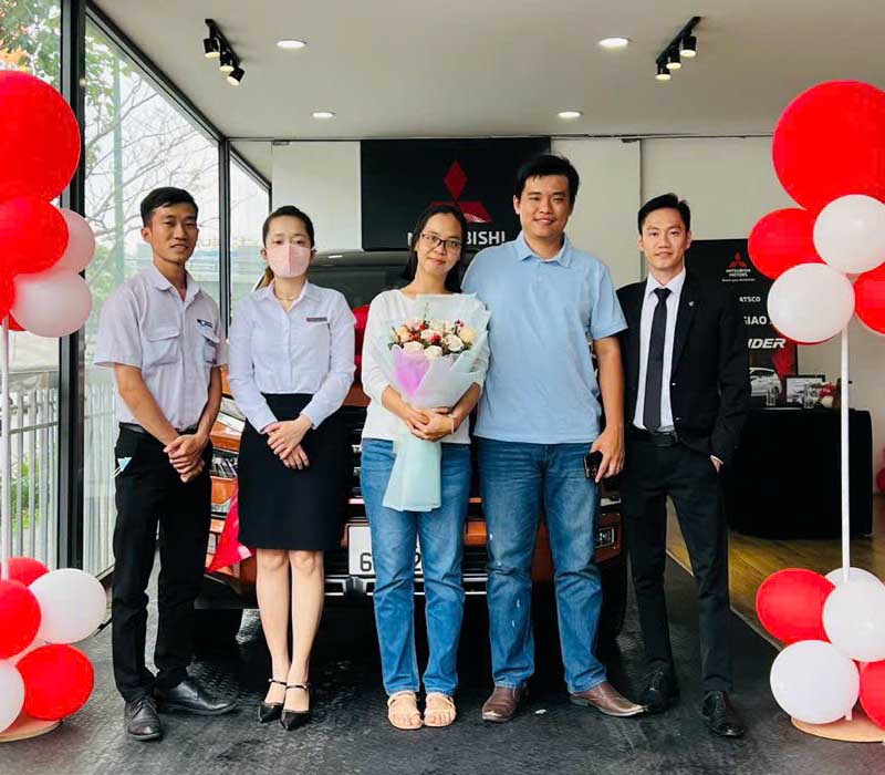 Hình ảnh hoạt động tư vấn xe tại Vĩnh Long